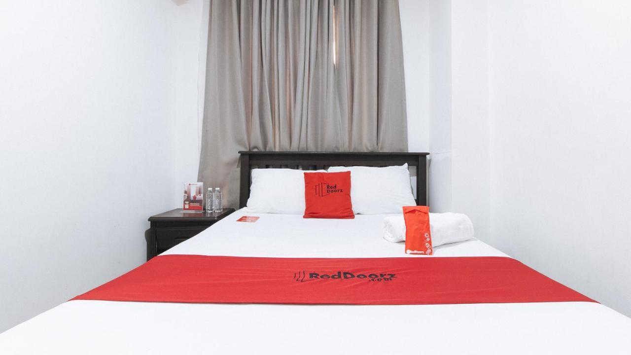 Reddoorz Plus @ Better Living Paranaque Paranaque City Exterior photo